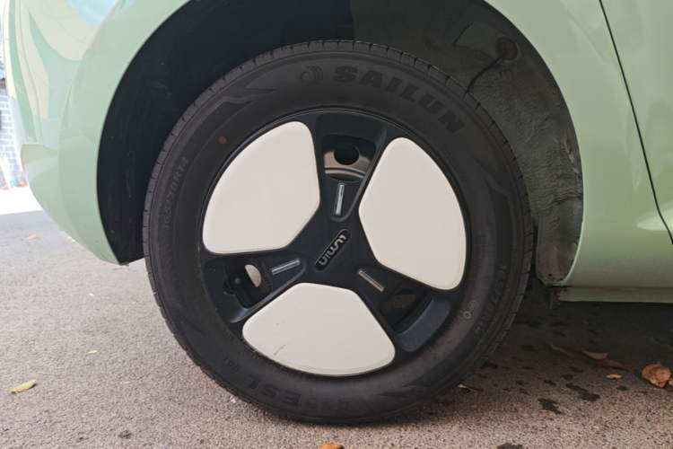 Used CHANGAN NEVO Lumin 2022 155 km – Refreshingly Sweet Edition Right Rear Wheel Hub