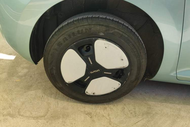 Used CHANGAN NEVO Lumin 2022 155 km – Refreshingly Sweet Edition Right Rear Wheel Hub