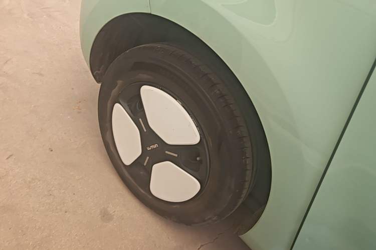 Used CHANGAN NEVO Lumin 2022 155 km – Refreshingly Sweet Edition Right Rear Wheel Hub