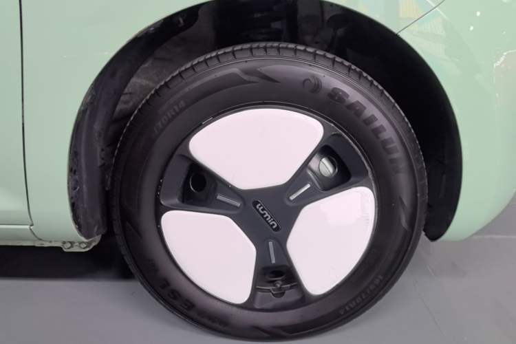 Used CHANGAN NEVO Lumin 2022 210km Sweet Edition Right Rear Wheel Hub