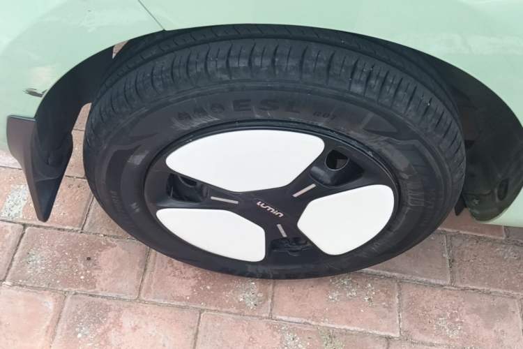 Used CHANGAN NEVO Lumin 2022 155 km – Refreshingly Sweet Edition Right Rear Wheel Hub