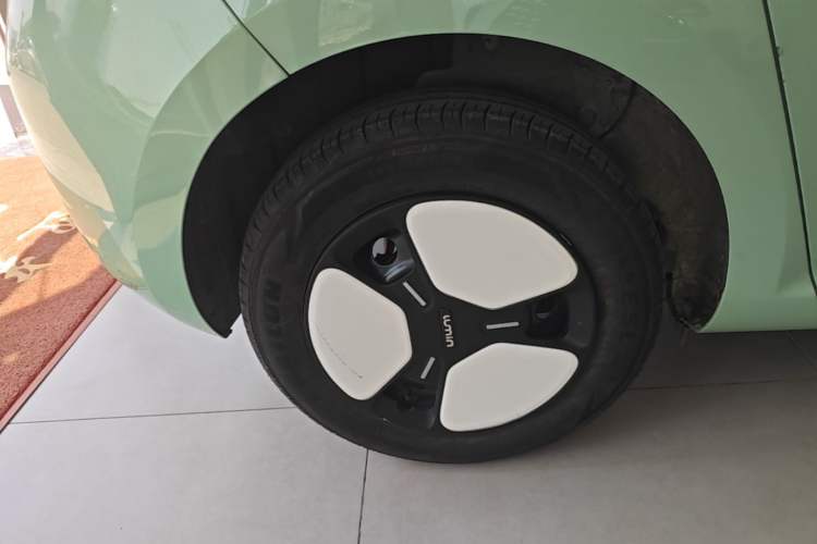 Used CHANGAN NEVO Lumin 2022 155 km – Refreshingly Sweet Edition Right Rear Wheel Hub