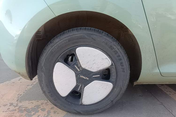 Used CHANGAN NEVO Lumin 2022 155 km – Refreshingly Sweet Edition Right Rear Wheel Hub
