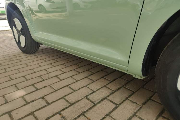 Used CHANGAN NEVO Lumin 2022 210km Sweet Edition Right Side Sill