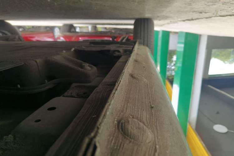 Used CHANGAN NEVO Lumin 2022 155 km – Refreshingly Sweet Edition Right Side Sill