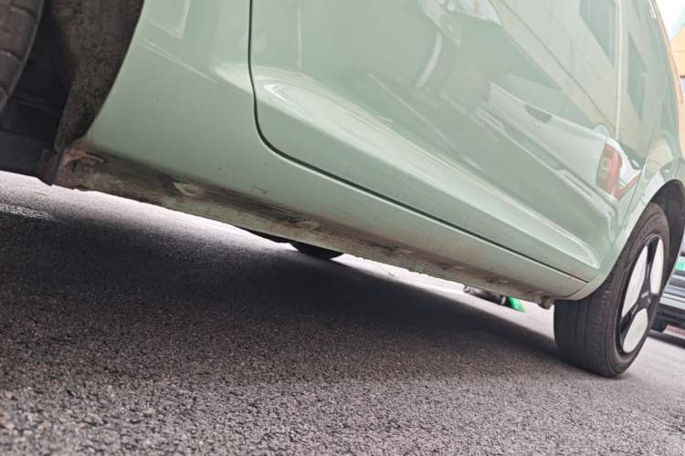 Used CHANGAN NEVO Lumin 2022 155 km – Refreshingly Sweet Edition Right Side Sill