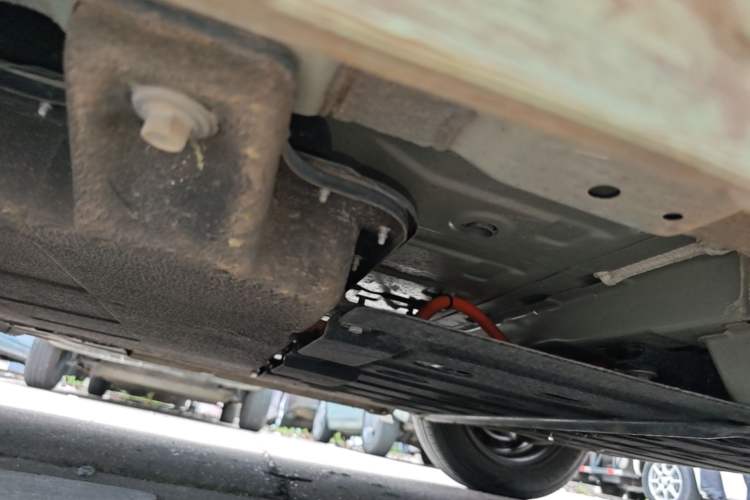 Used CHANGAN NEVO Lumin 2022 155 km – Refreshingly Sweet Edition Right Side Sill