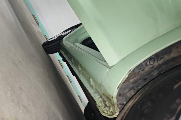 Used CHANGAN NEVO Lumin 2022 155 km – Refreshingly Sweet Edition Right Side Sill