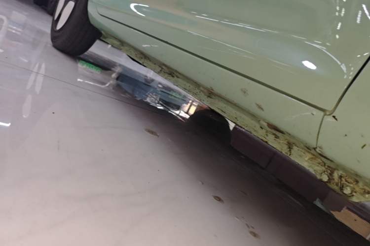 Used CHANGAN NEVO Lumin 2022 155 km – Refreshingly Sweet Edition Right Side Sill