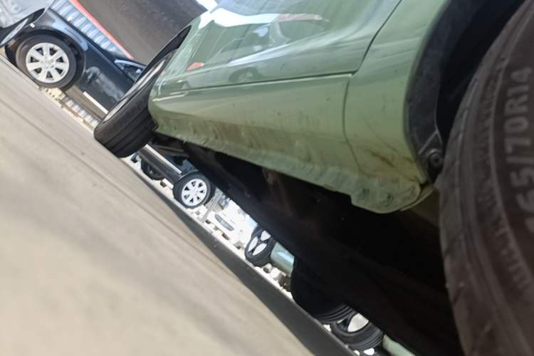 Used CHANGAN NEVO Lumin 2022 155 km – Refreshingly Sweet Edition Right Side Sill