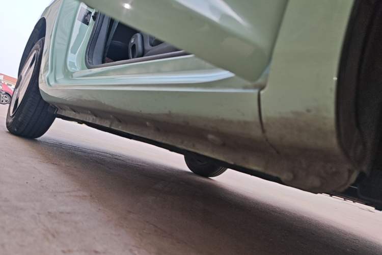 Used CHANGAN NEVO Lumin 2022 210km Sweet Edition Right Side Sill