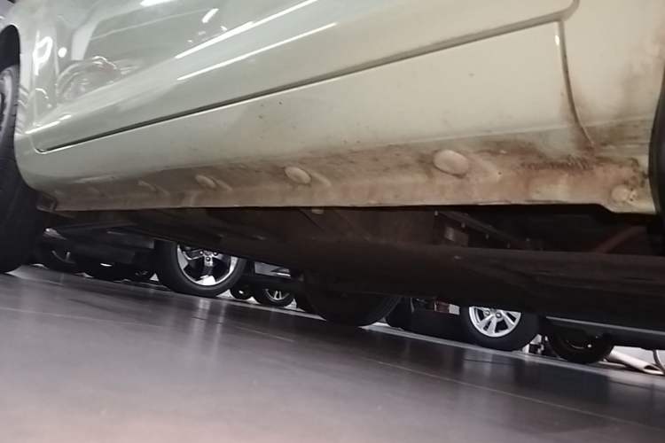 Used CHANGAN NEVO Lumin 2022 210km Sweet Edition Right Side Sill