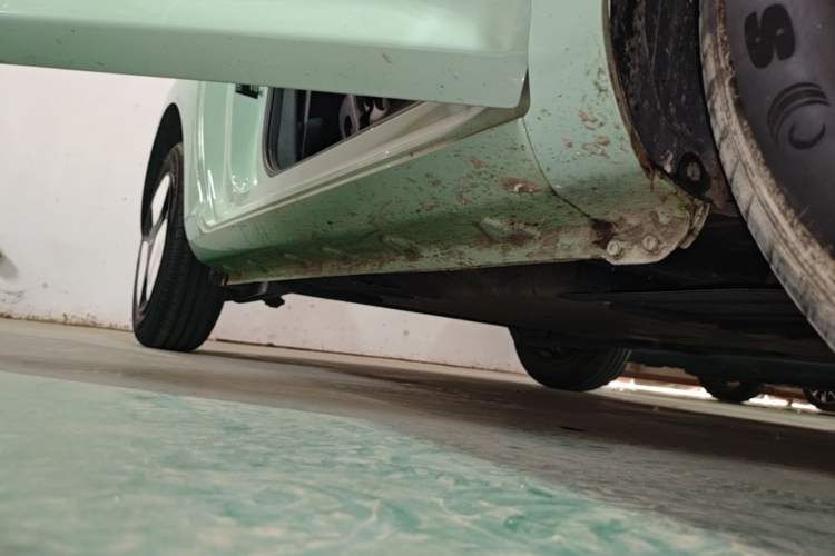 Used CHANGAN NEVO Lumin 2022 155 km – Refreshingly Sweet Edition Right Side Sill