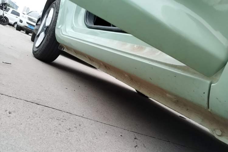 Used CHANGAN NEVO Lumin 2022 155 km – Refreshingly Sweet Edition Right Side Sill