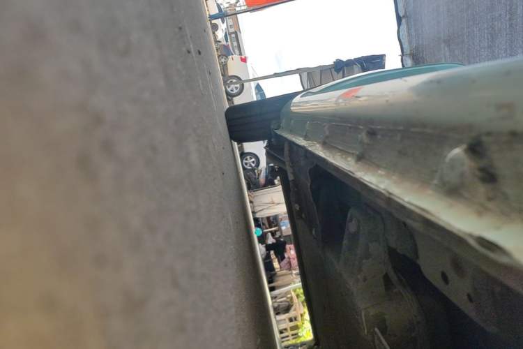 Used CHANGAN NEVO Lumin 2022 155 km – Refreshingly Sweet Edition Right Side Sill