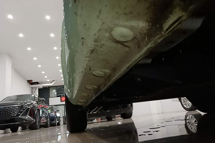 Used CHANGAN NEVO Lumin 2022 210km Sweet Edition Right Side Sill