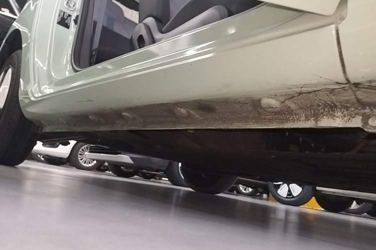 Used CHANGAN NEVO Lumin 2022 210km Sweet Edition Right Side Sill
