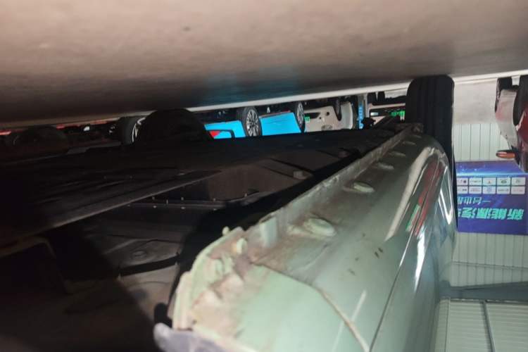 Used CHANGAN NEVO Lumin 2022 155 km – Refreshingly Sweet Edition Right Side Sill