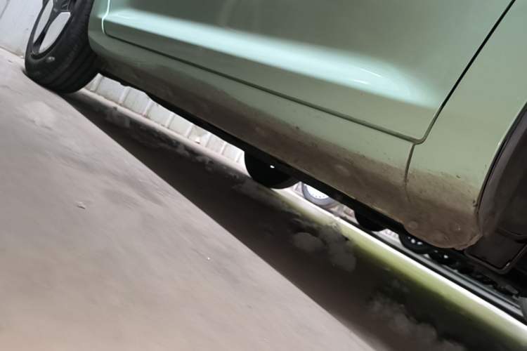 Used CHANGAN NEVO Lumin 2022 210km Sweet Edition Right Side Sill