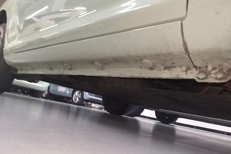 Used CHANGAN NEVO Lumin 2022 210km Sweet Edition Right Side Sill