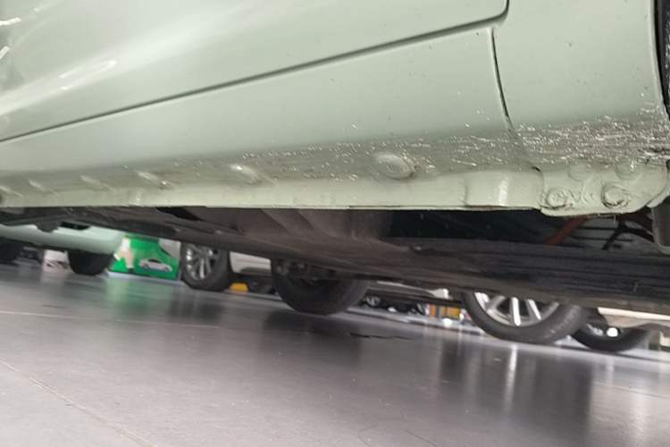 Used CHANGAN NEVO Lumin 2022 155 km – Refreshingly Sweet Edition Right Side Sill