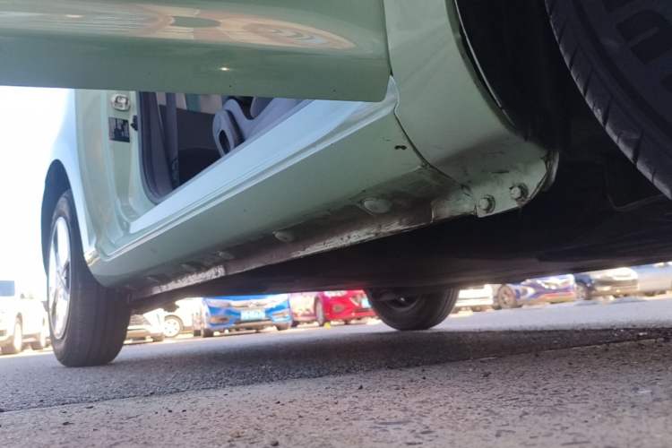 Used CHANGAN NEVO Lumin 2022 210km Sweet Edition Right Side Sill