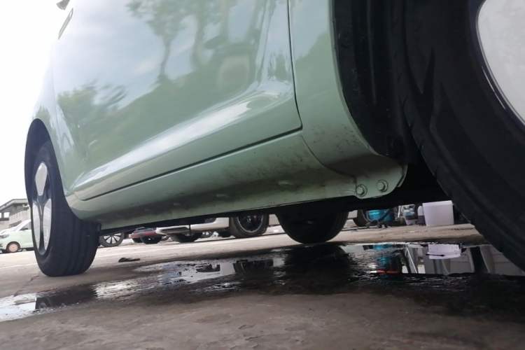 Used CHANGAN NEVO Lumin 2022 155 km – Refreshingly Sweet Edition Right Side Sill