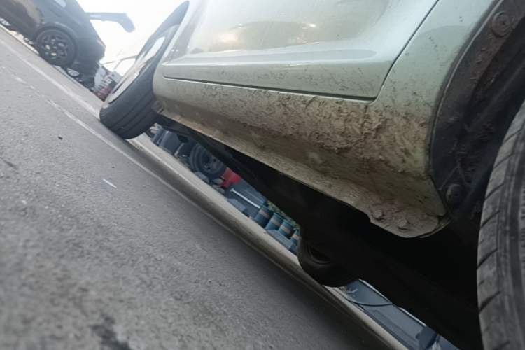 Used CHANGAN NEVO Lumin 2022 155 km – Refreshingly Sweet Edition Right Side Sill
