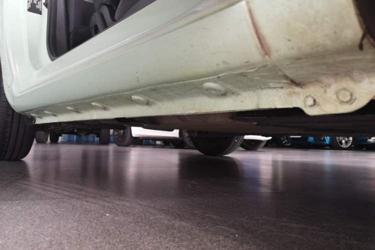 Used CHANGAN NEVO Lumin 2022 210km Sweet Edition Right Side Sill