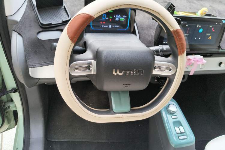 Used CHANGAN NEVO Lumin 2022 155 km – Refreshingly Sweet Edition Steering Wheel