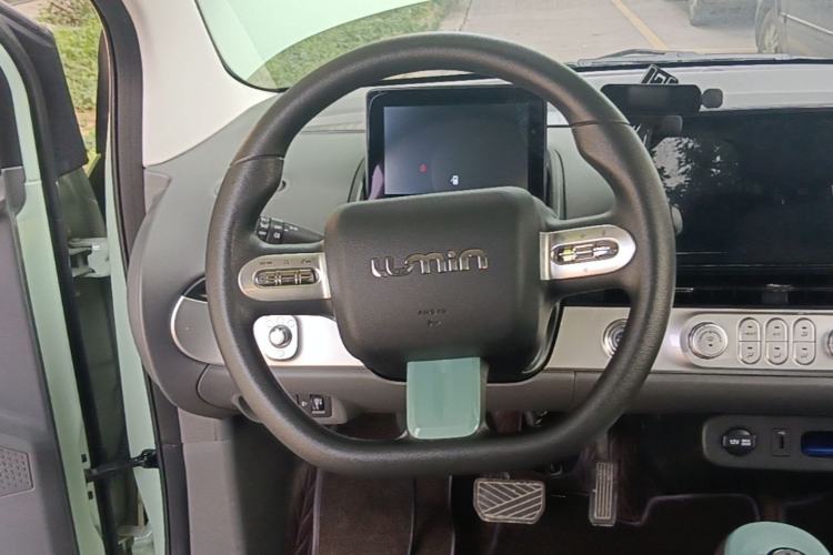 Used CHANGAN NEVO Lumin 2022 155 km – Refreshingly Sweet Edition Steering Wheel