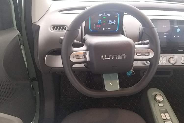 Used CHANGAN NEVO Lumin 2022 155 km – Refreshingly Sweet Edition Steering Wheel
