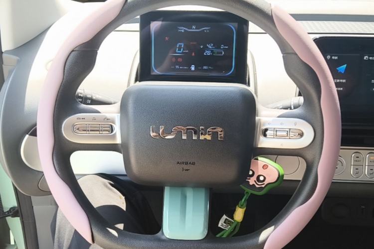 Used CHANGAN NEVO Lumin 2022 155 km – Refreshingly Sweet Edition Steering Wheel