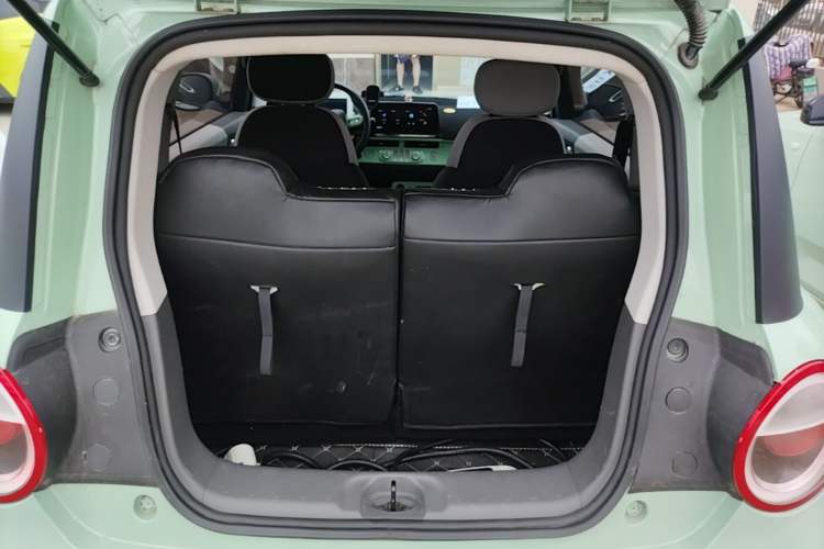 Used CHANGAN NEVO Lumin 2022 210km Sweet Edition Trunk