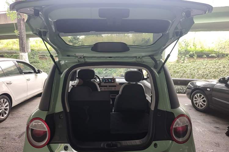 Used CHANGAN NEVO Lumin 2022 301km Honey-Sweet Version Trunk
