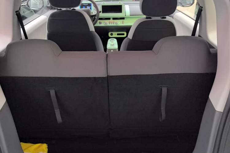 Used CHANGAN NEVO Lumin 2022 210km Sweet Edition Trunk
