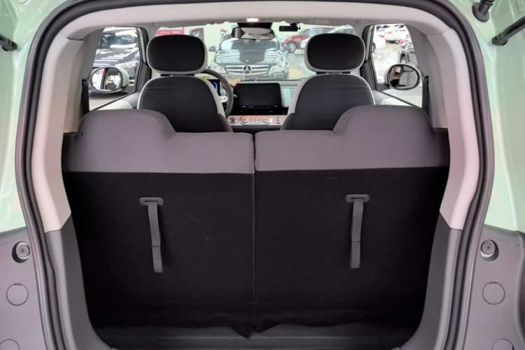 Used CHANGAN NEVO Lumin 2022 210km Sweet Edition Trunk
