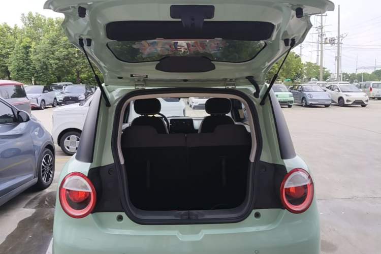 Used CHANGAN NEVO Lumin 2022 210km Sweet Edition Trunk