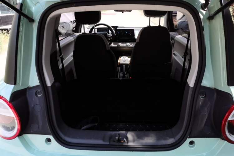 Used CHANGAN NEVO Lumin 2022 210km Sweet Edition Trunk