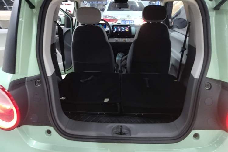 Used CHANGAN NEVO Lumin 2022 210km Sweet Edition Trunk