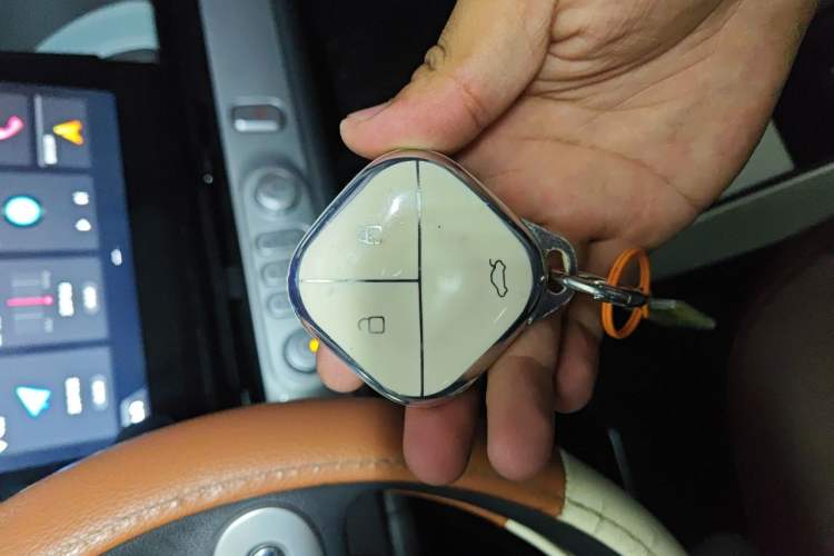 Used CHANGAN NEVO Lumin 2022 155 km – Refreshingly Sweet Edition Vehicle Key