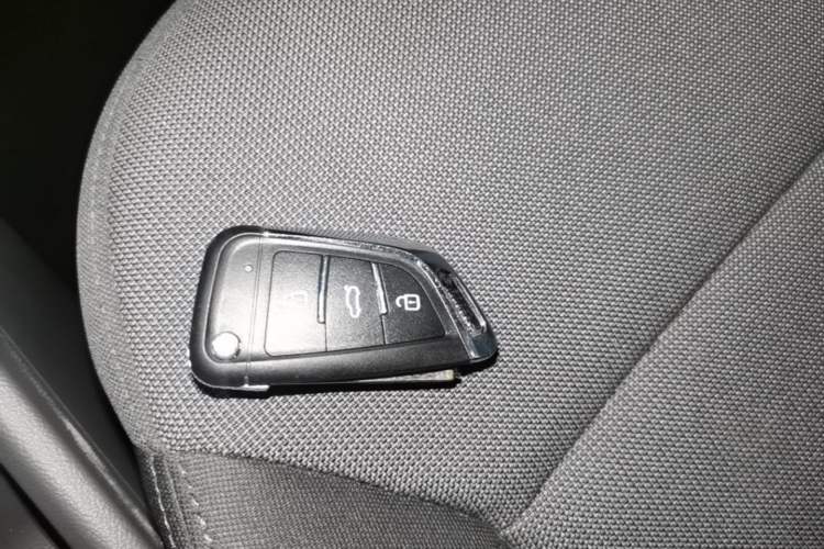 Used CHANGAN NEVO Lumin 2022 155 km – Refreshingly Sweet Edition Vehicle Key