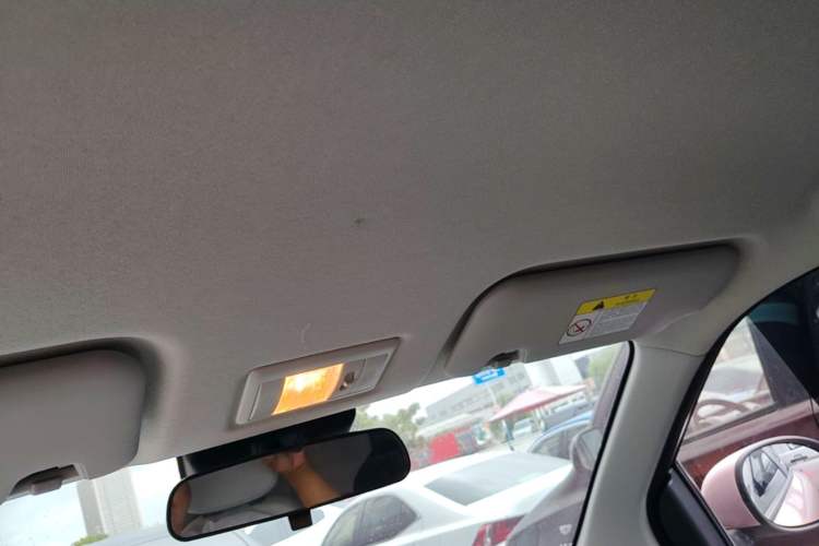 Used CHANGAN NEVO Lumin 2022 155 km – Refreshingly Sweet Edition Headliner