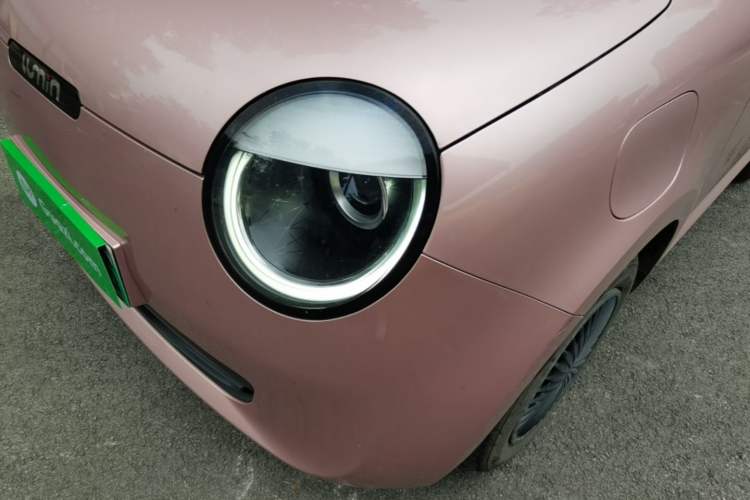 Used CHANGAN NEVO Lumin 2022 155 km – Refreshingly Sweet Edition Left Front Headlight