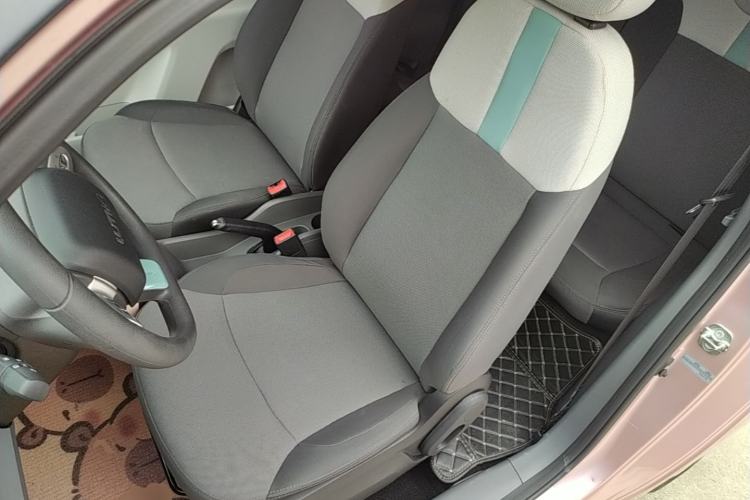 Used CHANGAN NEVO Lumin 2022 155 km – Refreshingly Sweet Edition Left Front Seat