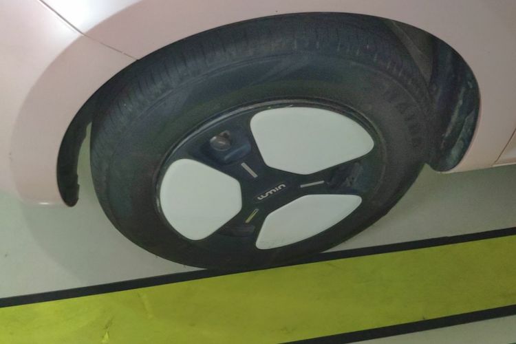 Used CHANGAN NEVO Lumin 2022 210km Sweet Edition Left Front Wheel Hub