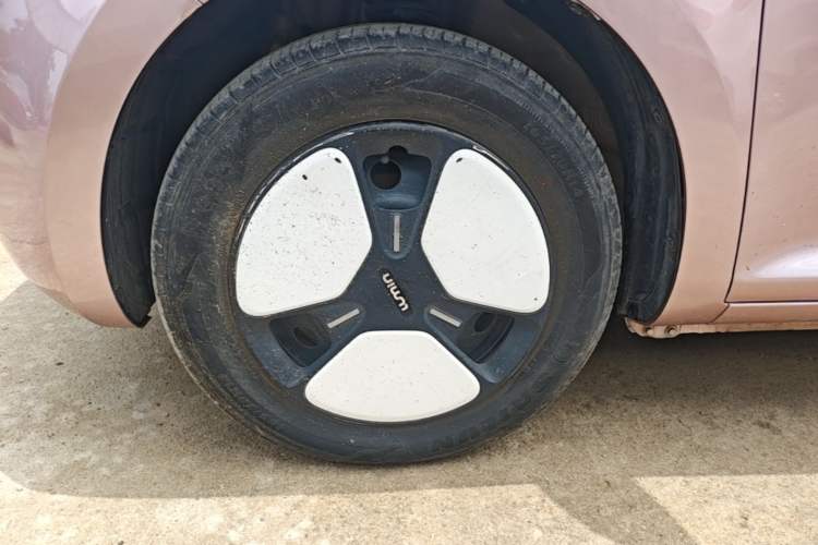 Used CHANGAN NEVO Lumin 2022 210km Sweet Edition Left Front Wheel Hub