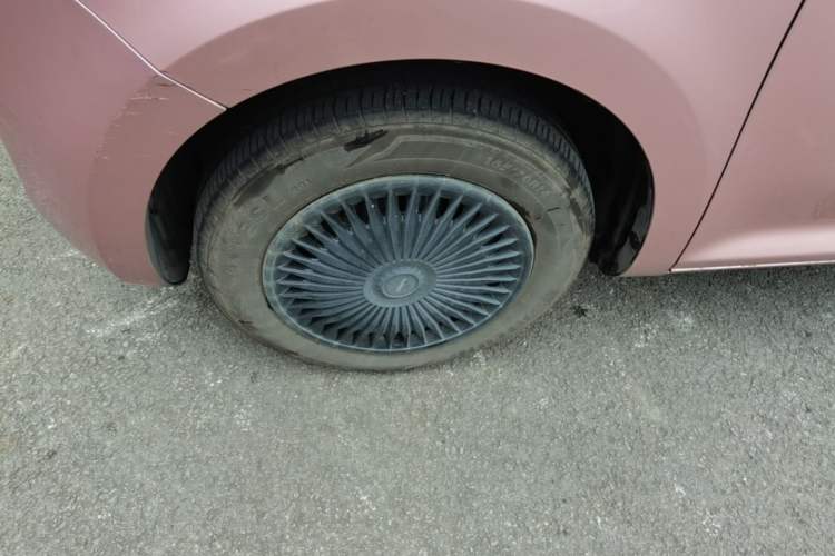 Used CHANGAN NEVO Lumin 2022 155 km – Refreshingly Sweet Edition Left Front Wheel Hub