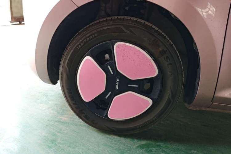 Used CHANGAN NEVO Lumin 2022 155 km – Refreshingly Sweet Edition Left Front Wheel Hub