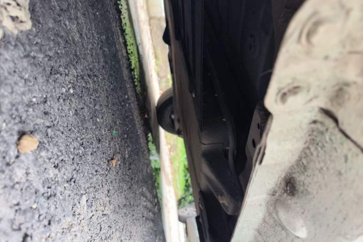 Used CHANGAN NEVO Lumin 2022 210km Sweet Edition Chassis Front Left